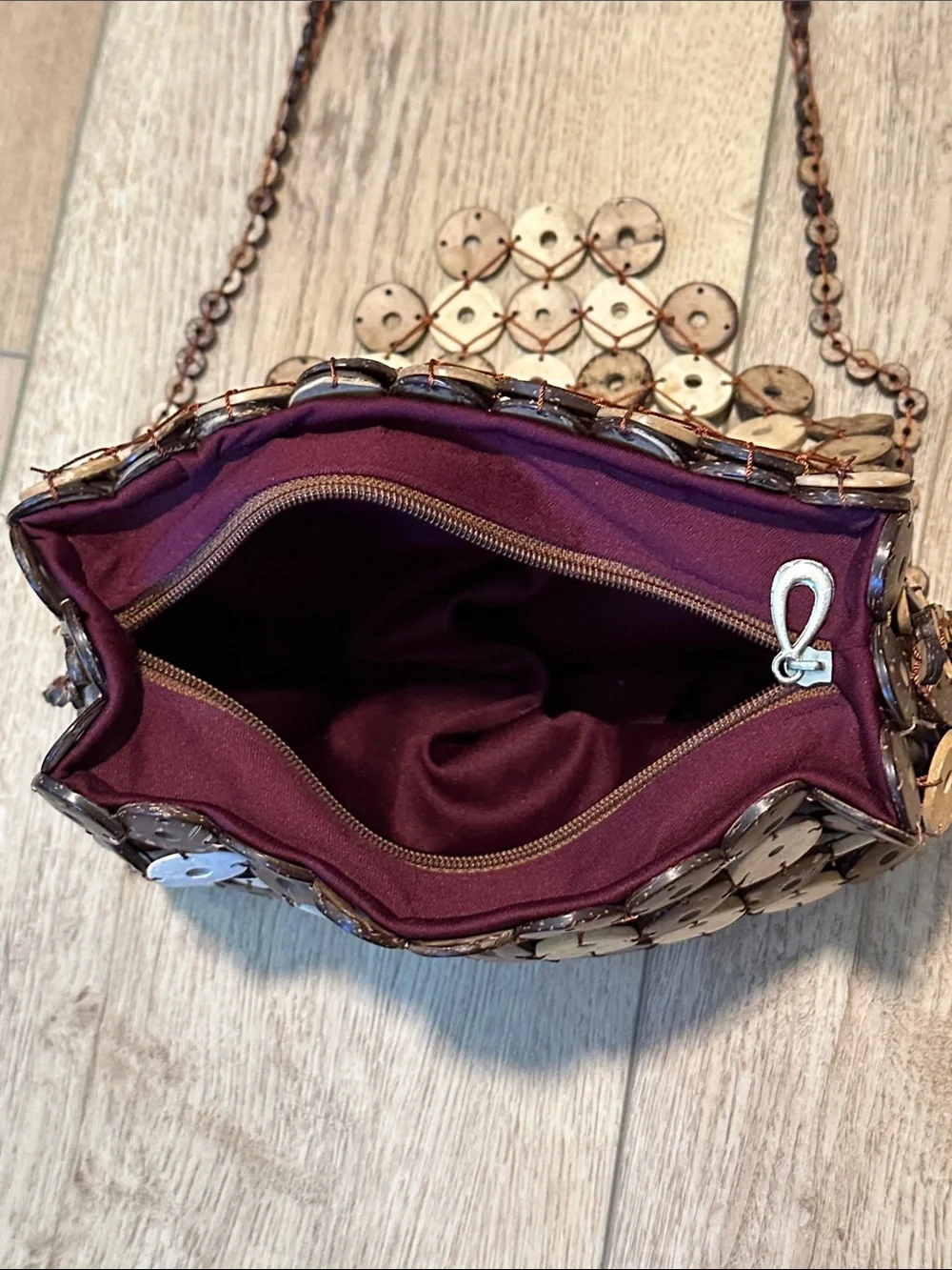 Coconut Shell Button Purse - Picture 3 of 7
